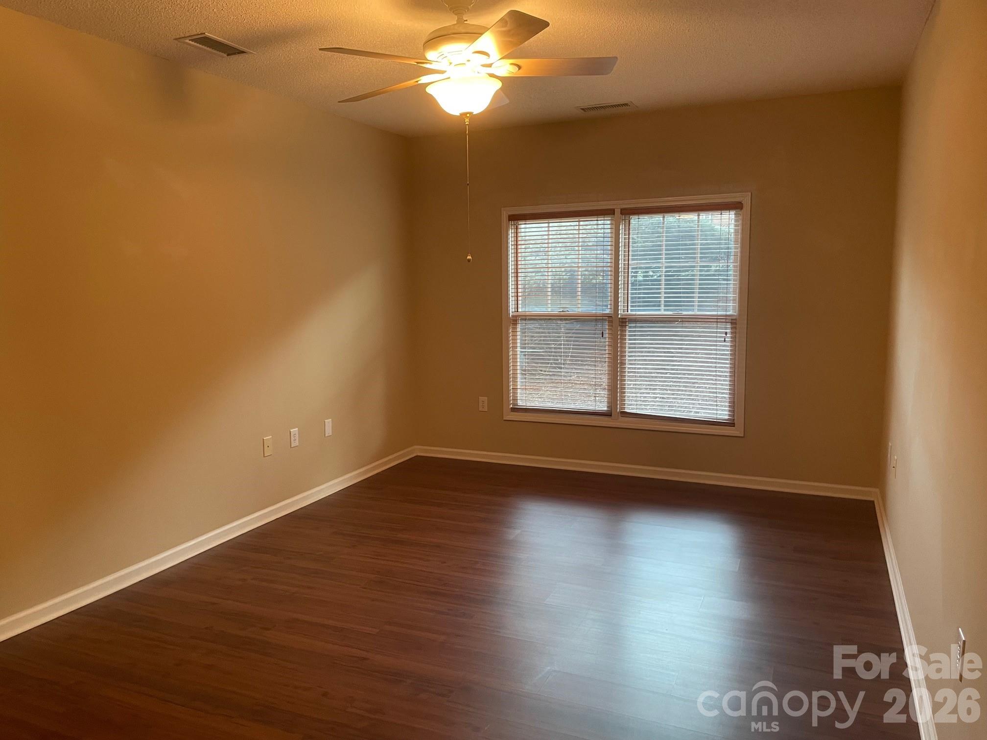 499 26th Avenue NE Hickory NC 28601