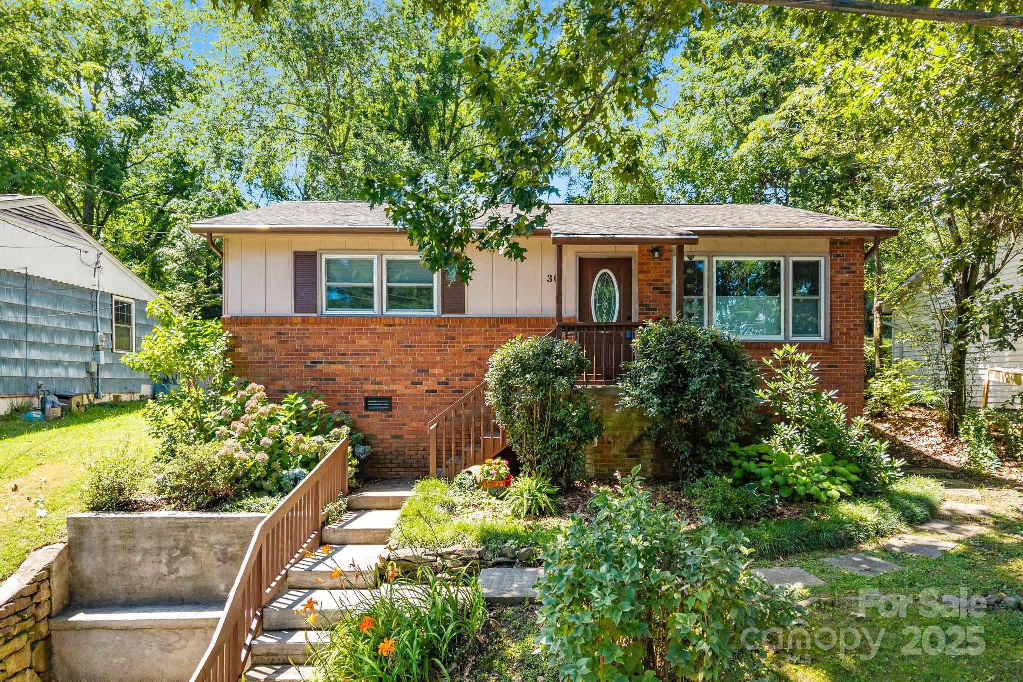 30 Oregon Avenue Asheville NC 28806