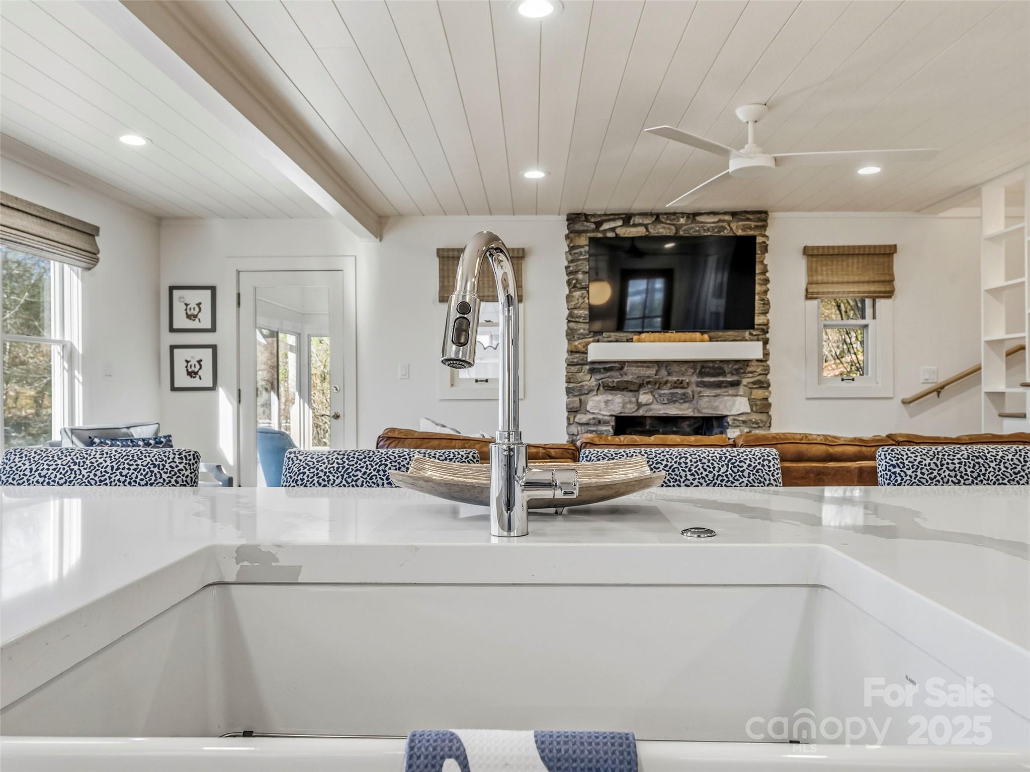 40 Toxaway Landing Drive Lake Toxaway NC 28747