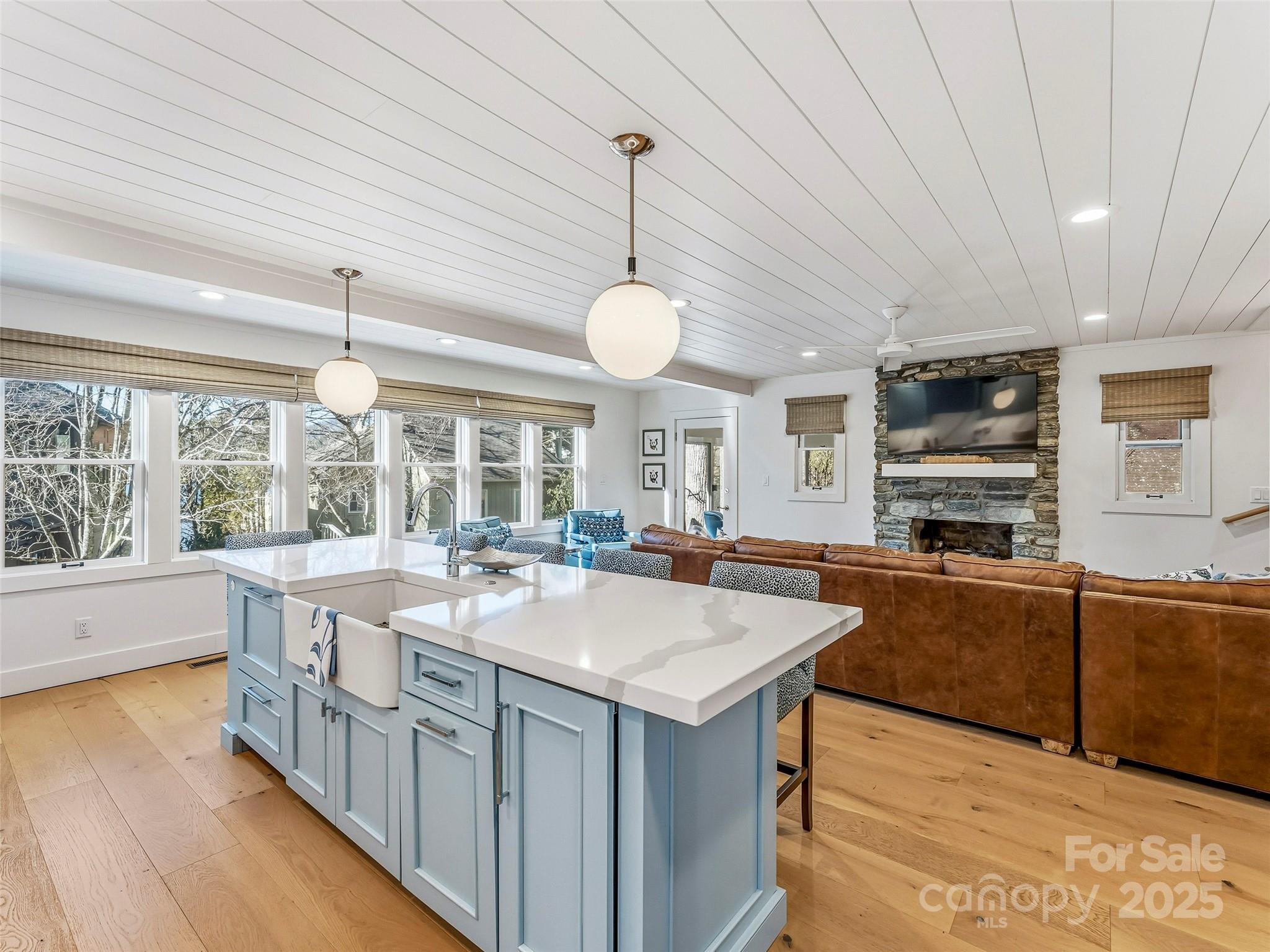 40 Toxaway Landing Drive Lake Toxaway NC 28747