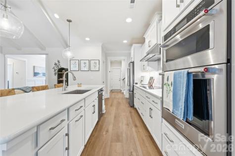 1064 SW Mayfair Way Sunset Beach NC 28468
