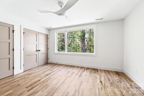 63 Orrinel Way Asheville NC 28806