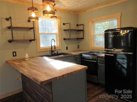 30 Rainbow Lake Circle Black Mountain NC 28711