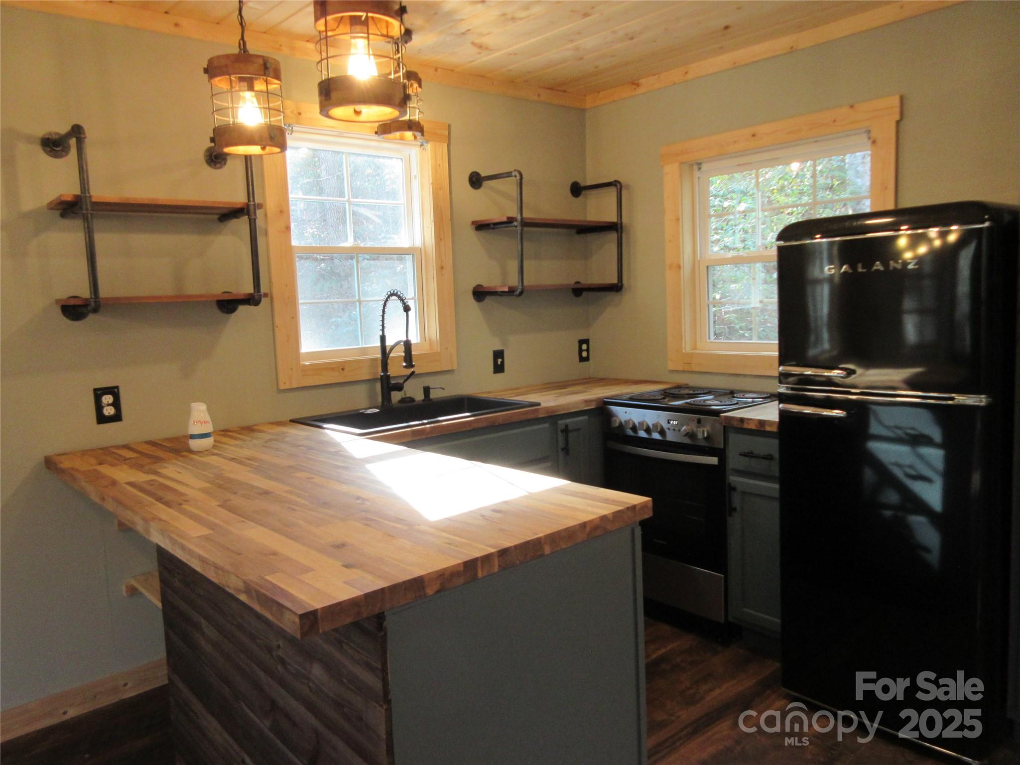 30 Rainbow Lake Circle Black Mountain NC 28711