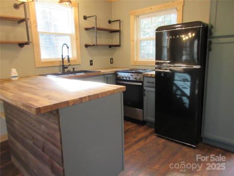 30 Rainbow Lake Circle Black Mountain NC 28711