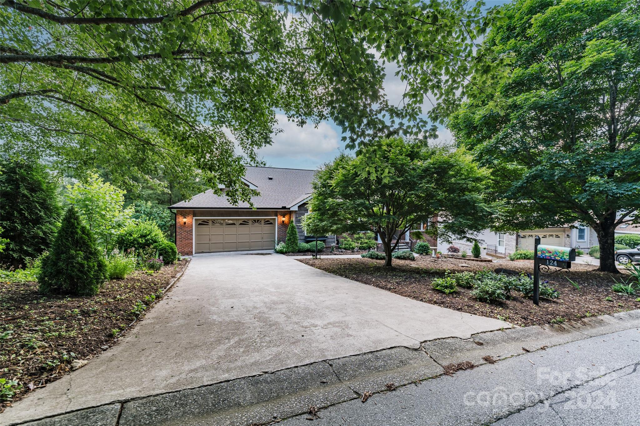 124 Jenny Lind Drive Hendersonville NC 28791