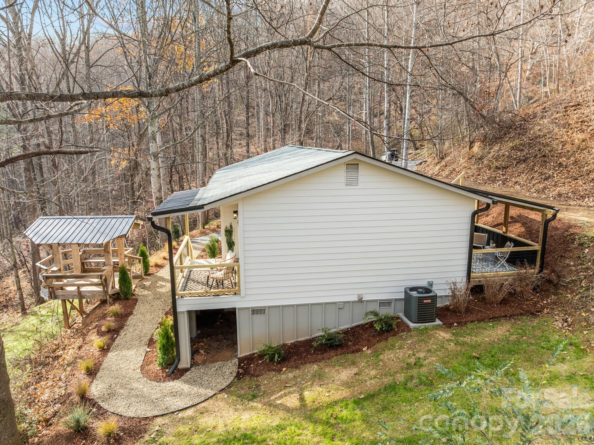 242 Moody Cove Road Weaverville NC 28787