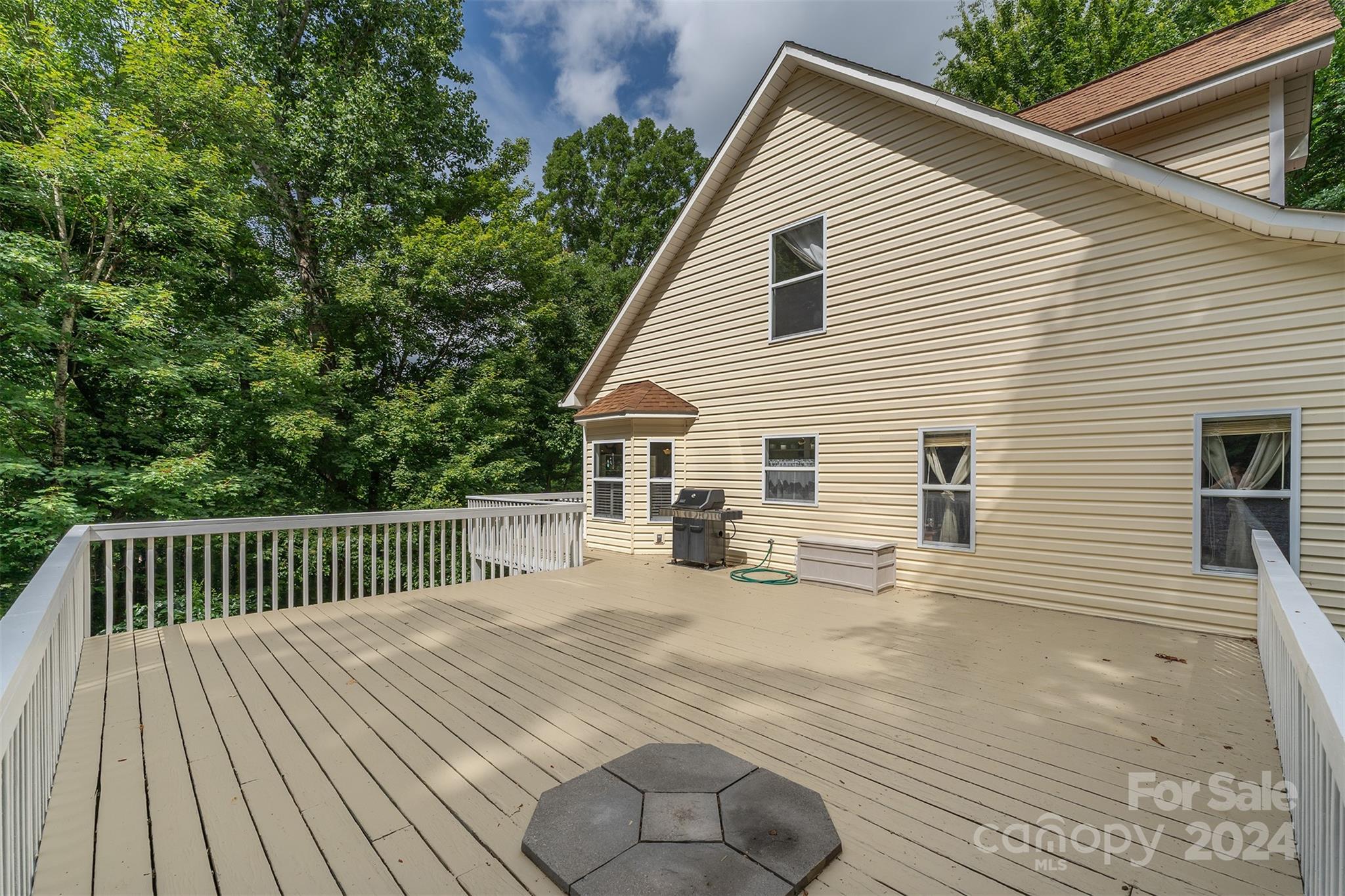 142 Churchill Downs Drive Fairview NC 28730