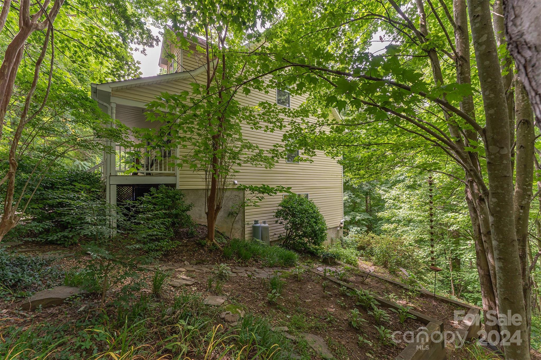 142 Churchill Downs Drive Fairview NC 28730