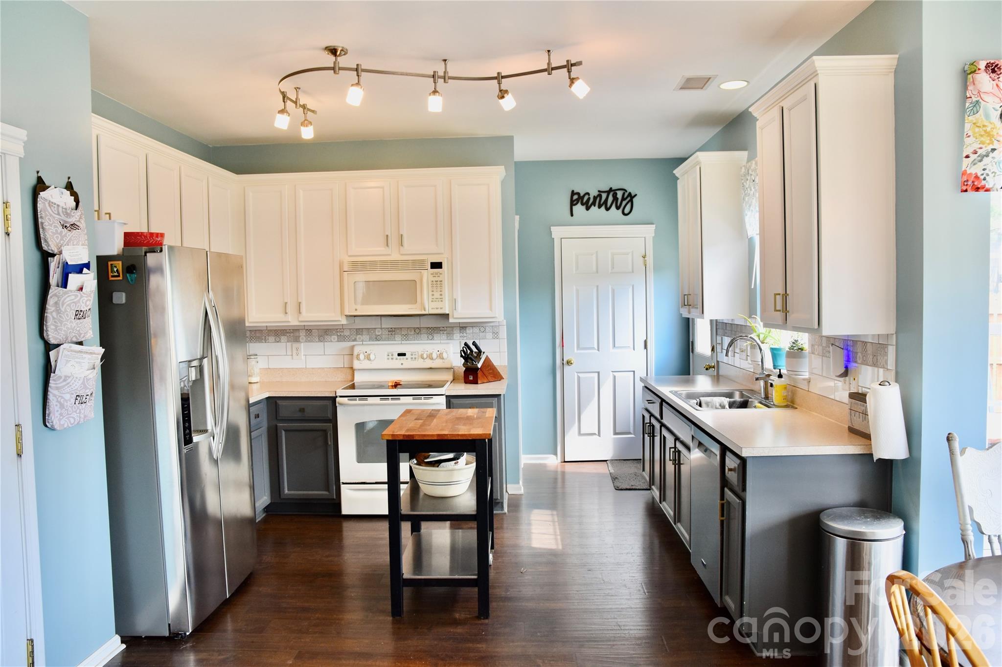 9007 Goldfields Drive Charlotte NC 28227