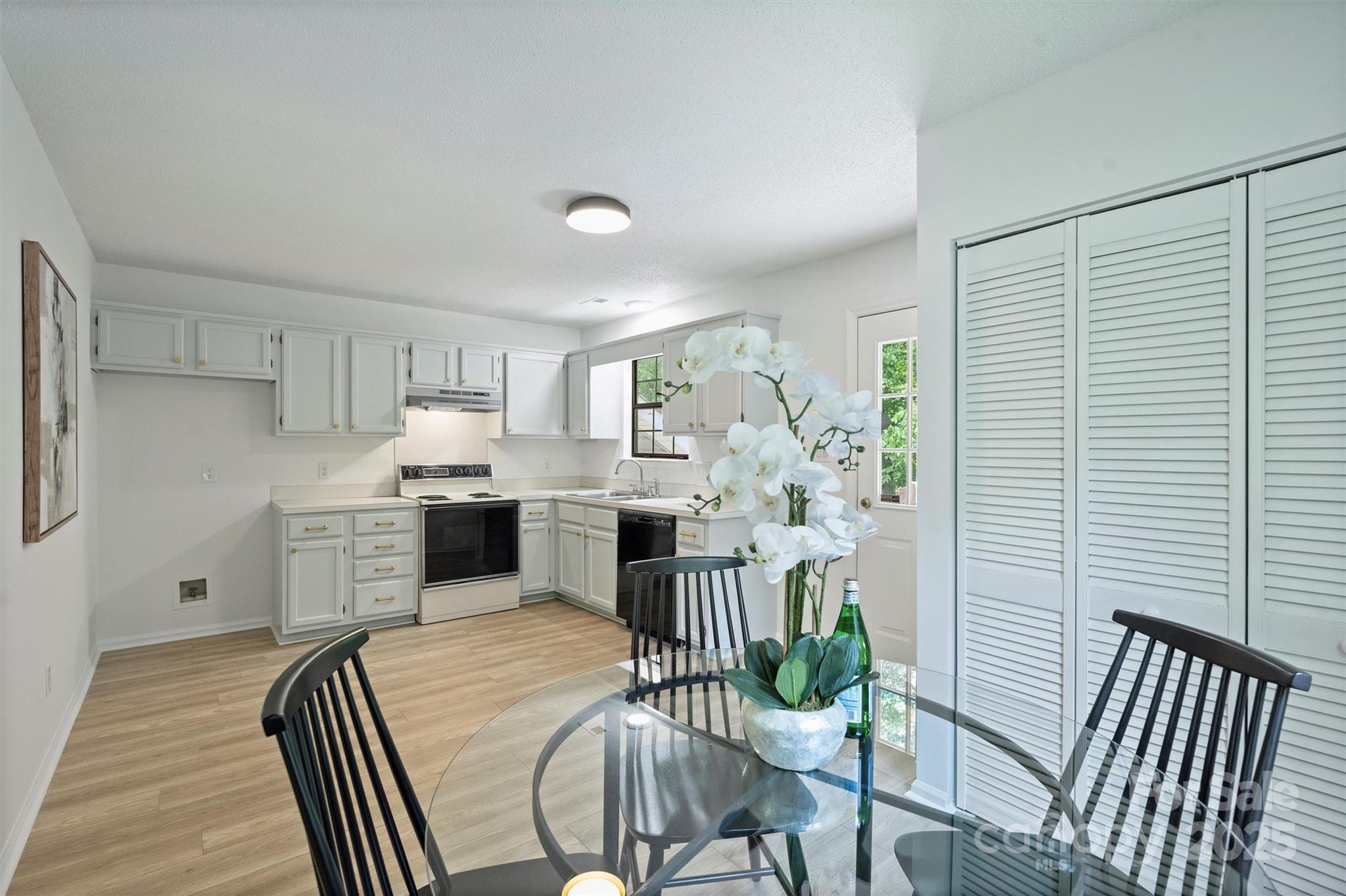 6115 Coltswood Court Charlotte NC 28211