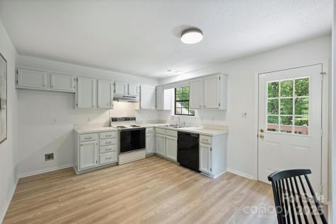 6115 Coltswood Court Charlotte NC 28211