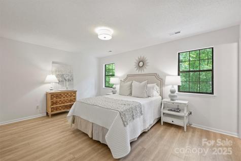 6115 Coltswood Court Charlotte NC 28211