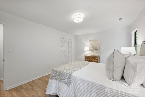 6115 Coltswood Court Charlotte NC 28211