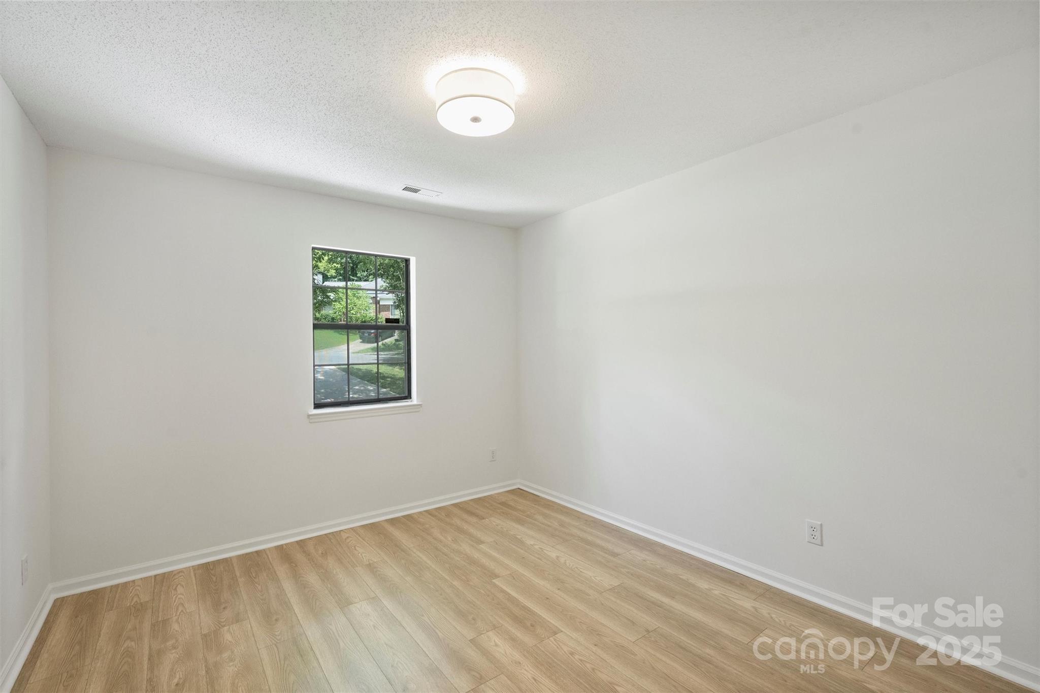 6115 Coltswood Court Charlotte NC 28211