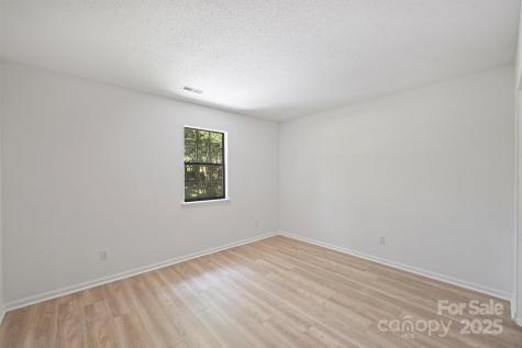 6115 Coltswood Court Charlotte NC 28211