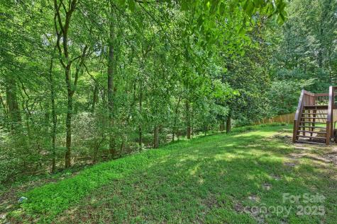 6115 Coltswood Court Charlotte NC 28211
