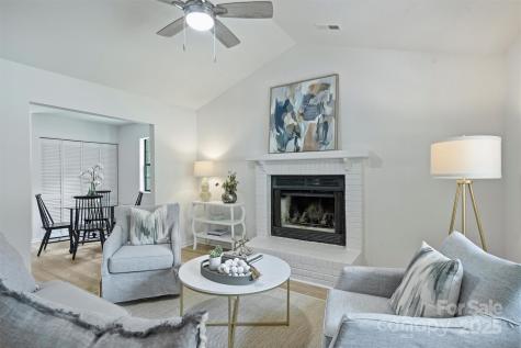 6115 Coltswood Court Charlotte NC 28211