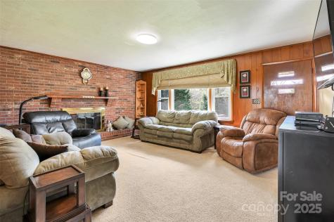 29 Delta Drive Hendersonville NC 28792
