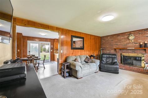 29 Delta Drive Hendersonville NC 28792