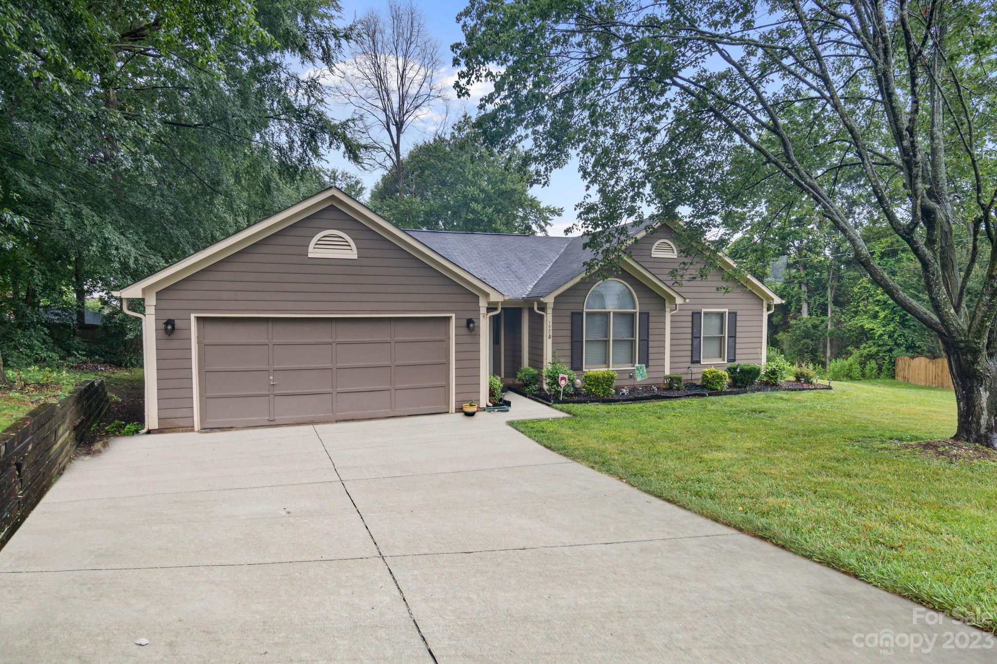 1007 Charcoal Ridge Court Matthews NC 28105