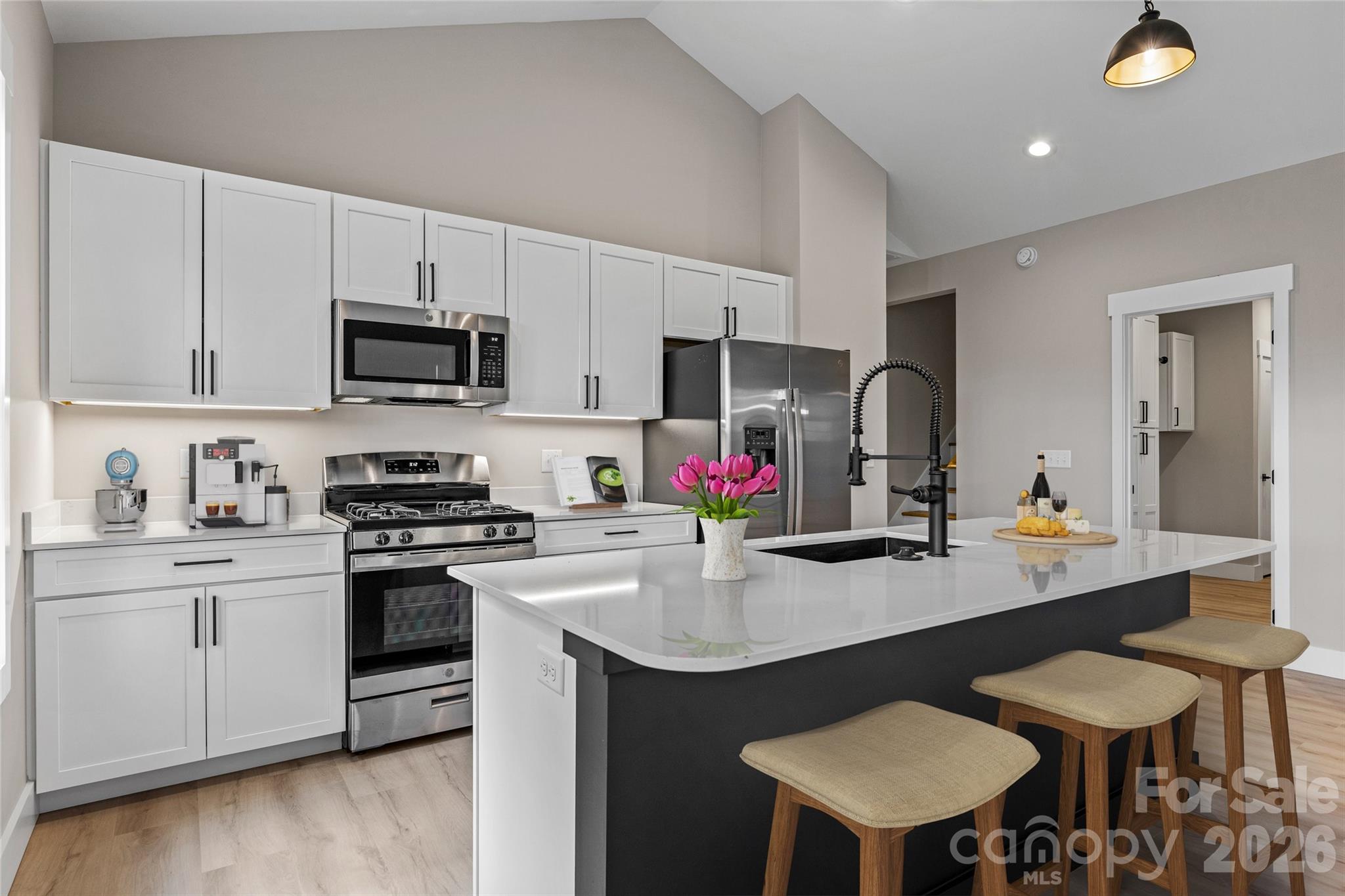 72 Canary Lane Hendersonville NC 28792