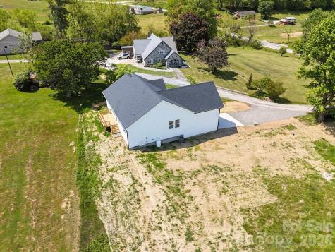72 Canary Lane Hendersonville NC 28792
