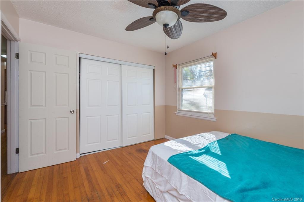 25 Tanglewood Drive Asheville NC 28806