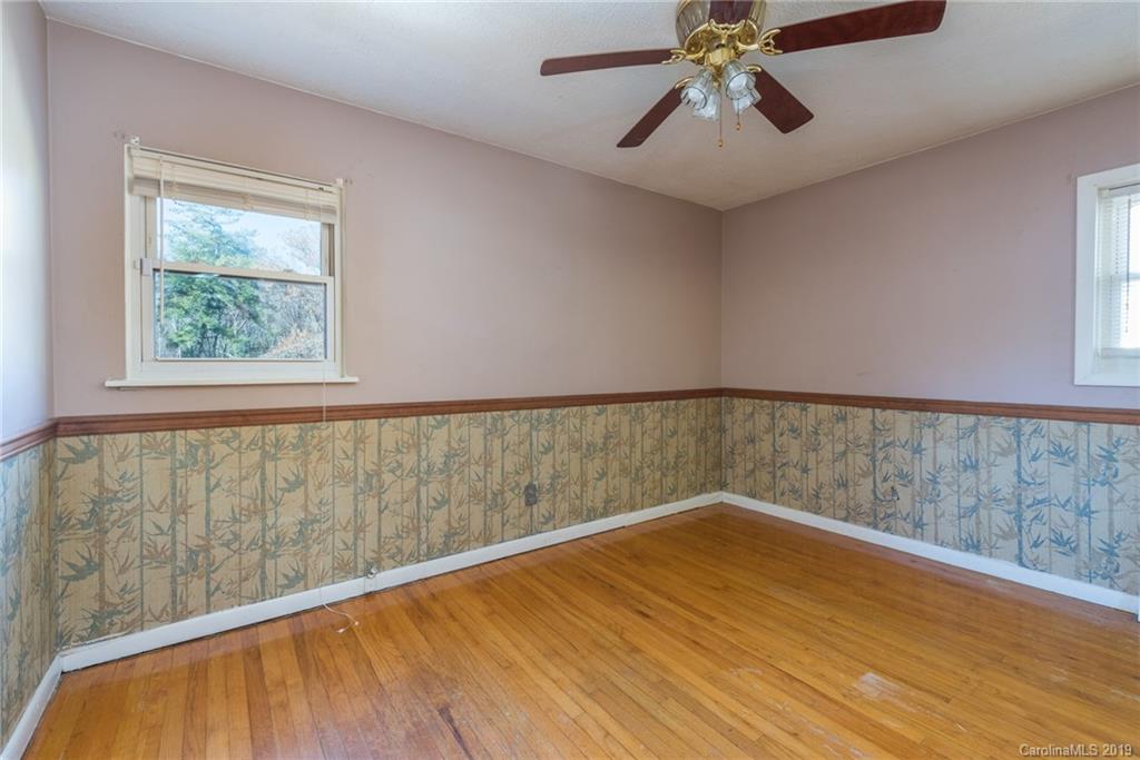 25 Tanglewood Drive Asheville NC 28806