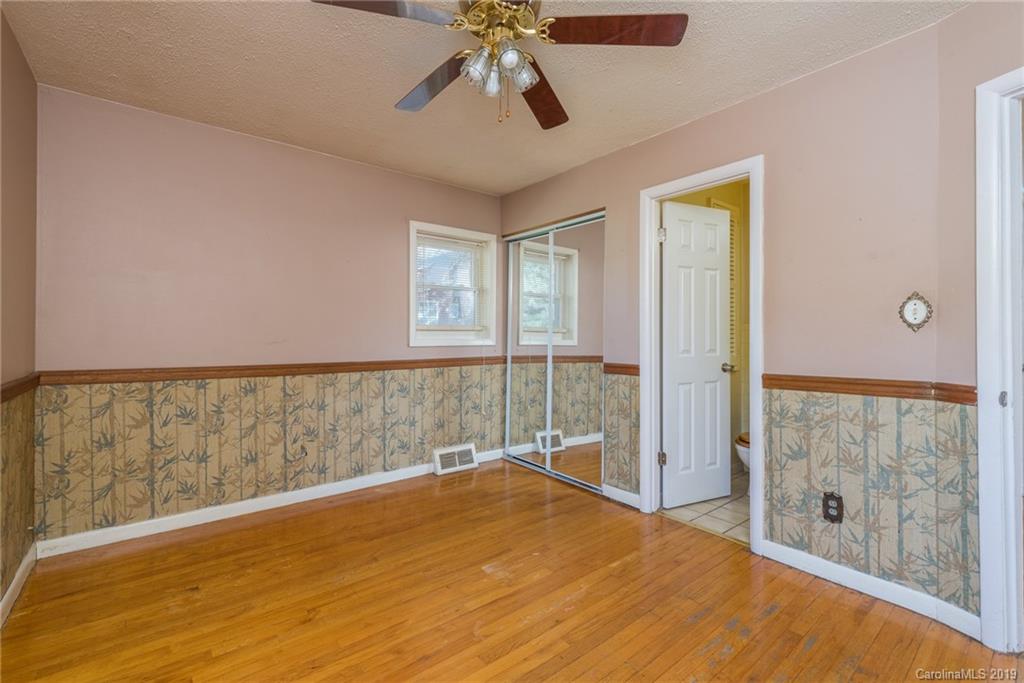 25 Tanglewood Drive Asheville NC 28806