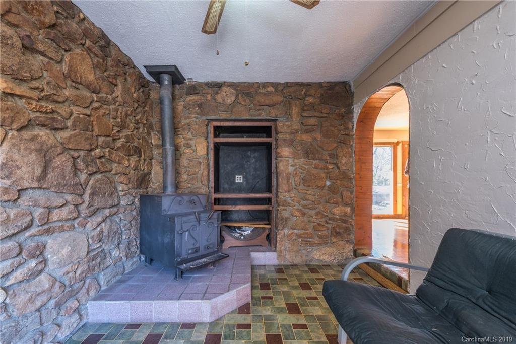 25 Tanglewood Drive Asheville NC 28806