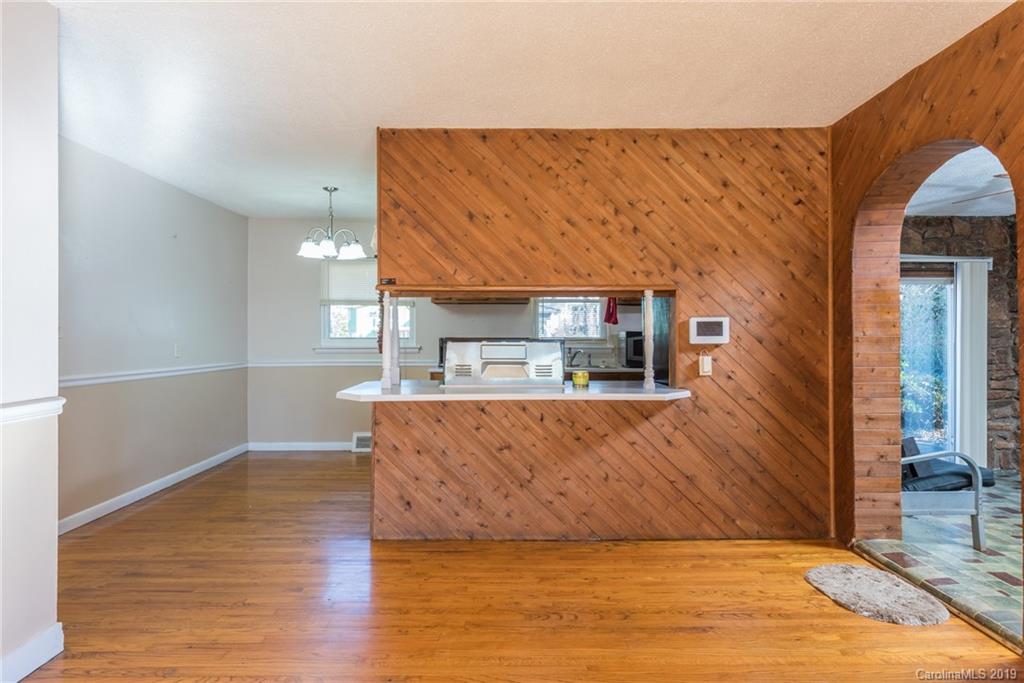 25 Tanglewood Drive Asheville NC 28806