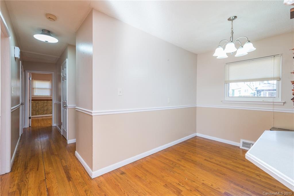 25 Tanglewood Drive Asheville NC 28806