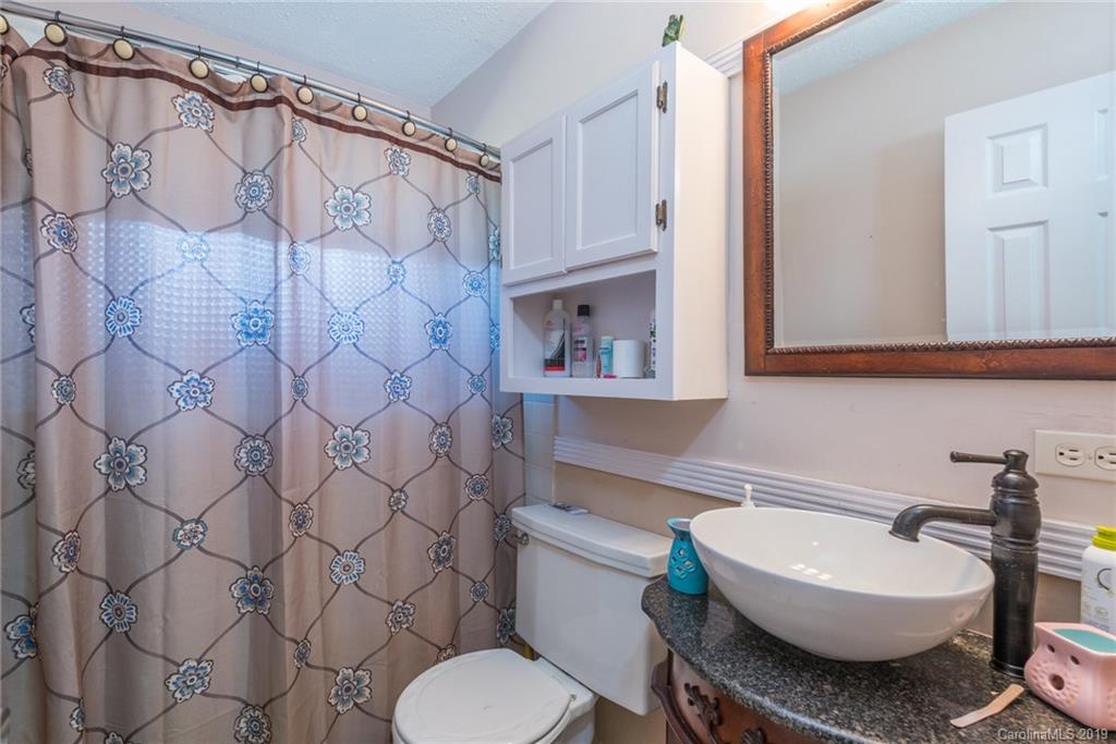 25 Tanglewood Drive Asheville NC 28806