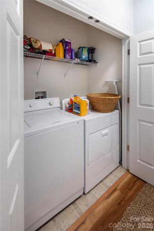 27 Chowan Drive Fletcher NC 28732