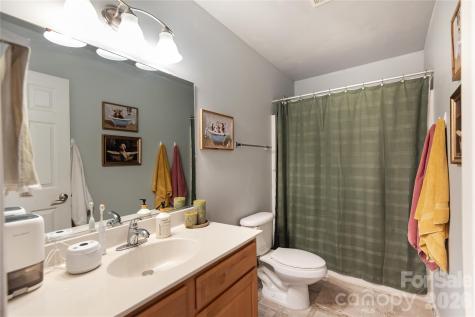 27 Chowan Drive Fletcher NC 28732