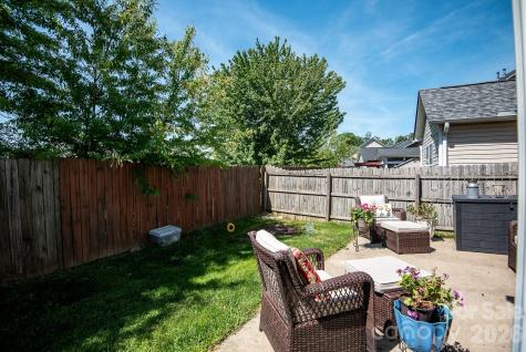 27 Chowan Drive Fletcher NC 28732