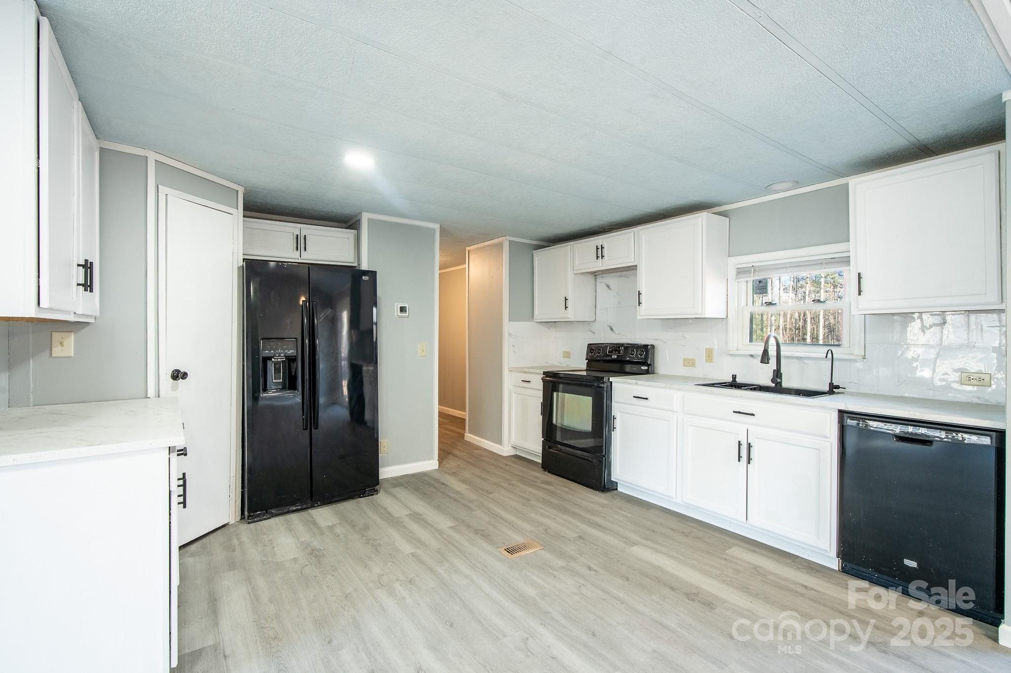 50 N Duncan Hill Lane Taylorsville NC 28681