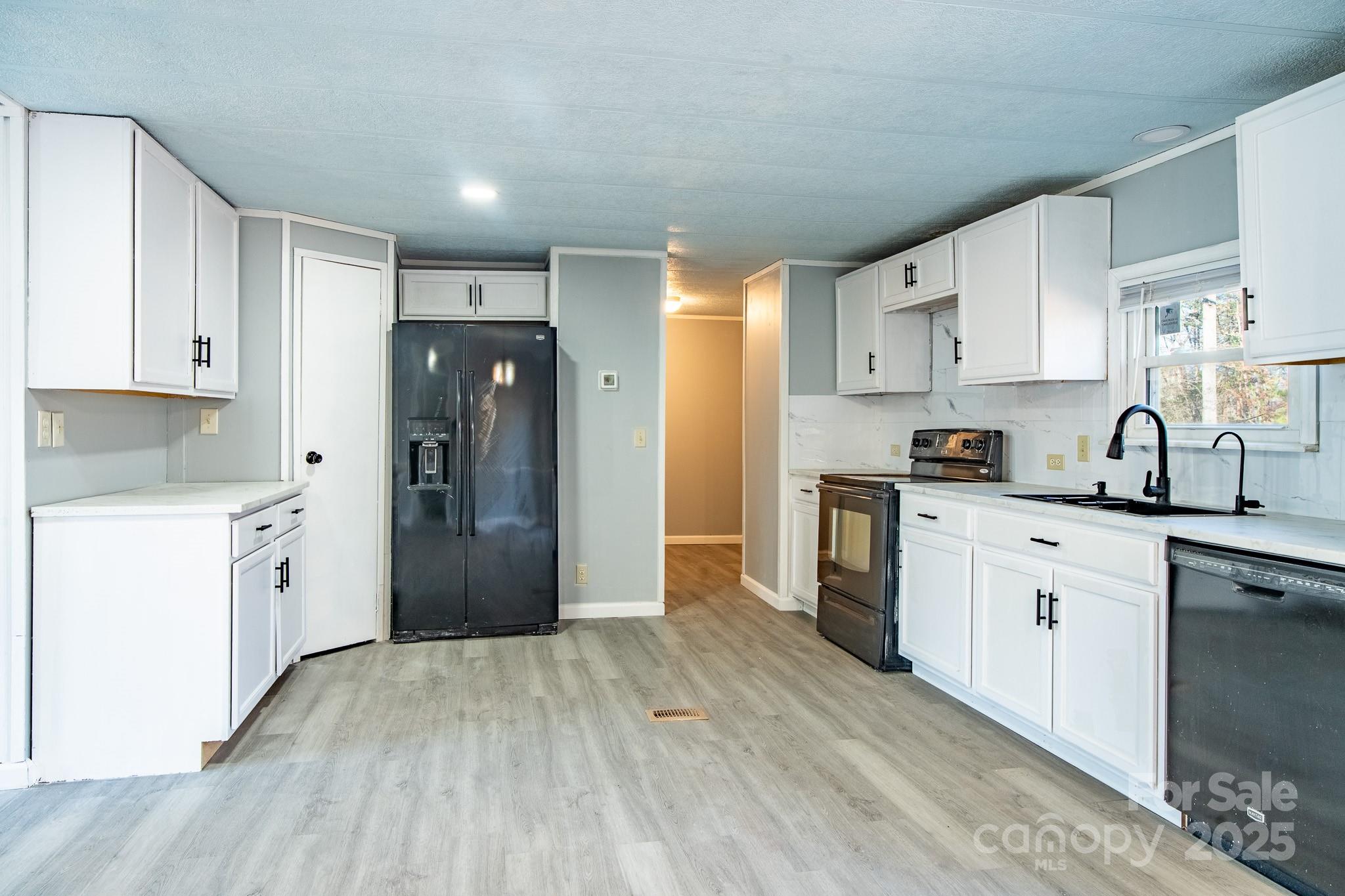 50 N Duncan Hill Lane Taylorsville NC 28681