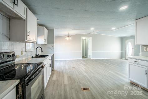 50 N Duncan Hill Lane Taylorsville NC 28681