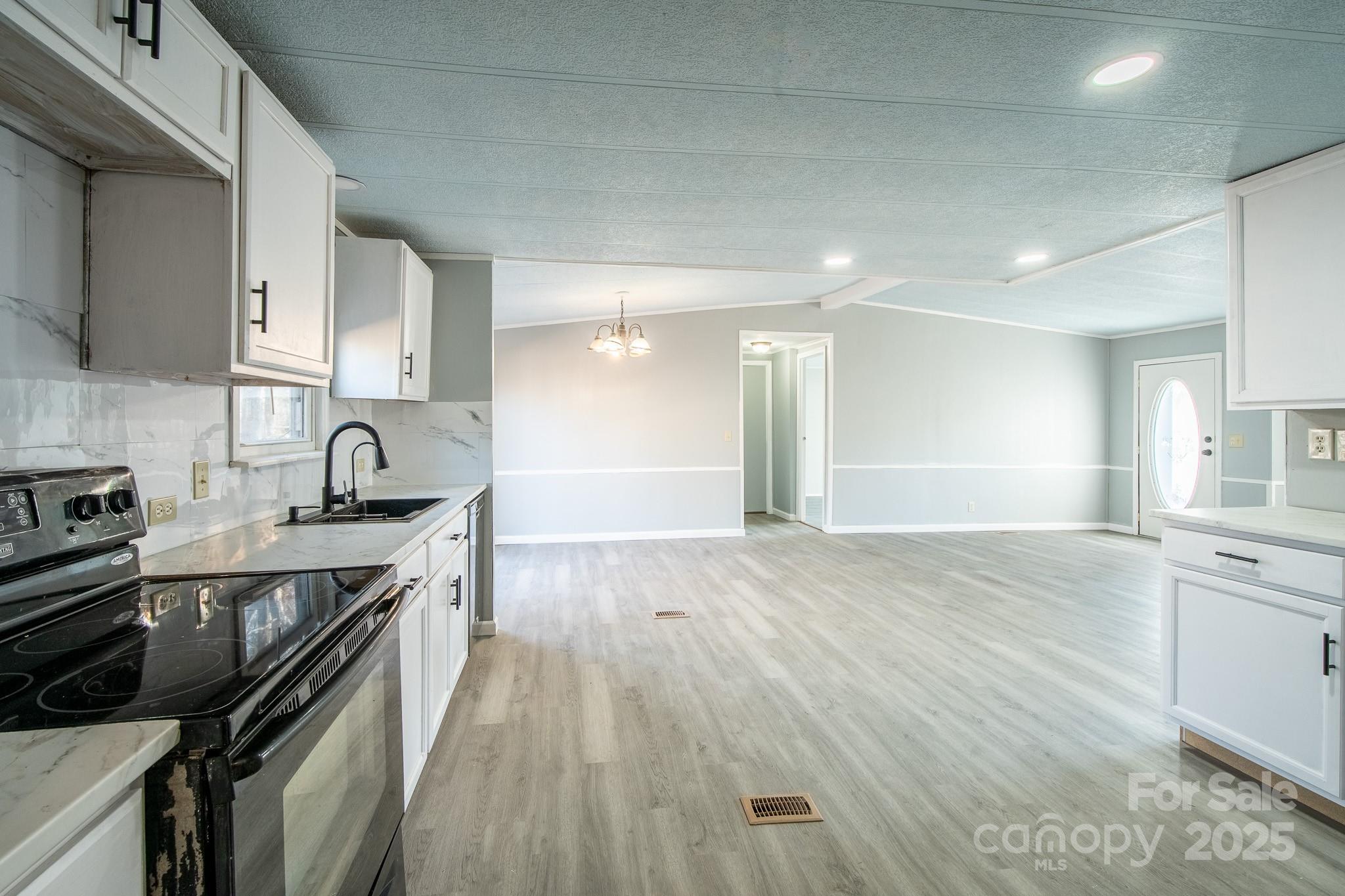 50 N Duncan Hill Lane Taylorsville NC 28681