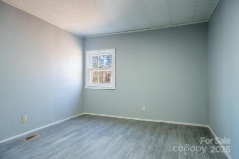 50 N Duncan Hill Lane Taylorsville NC 28681
