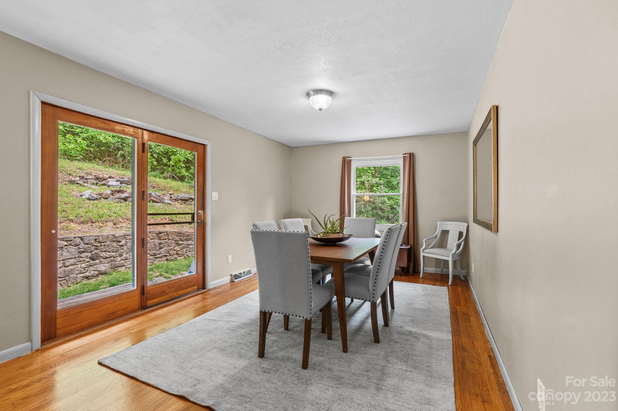13 Rolling View Drive Asheville NC 28805