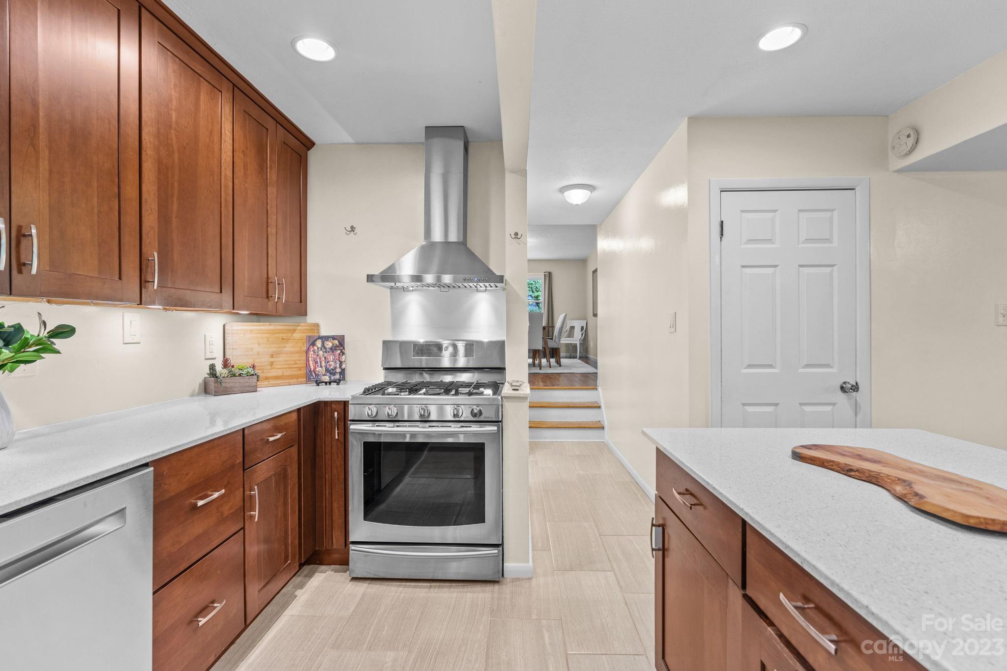 13 Rolling View Drive Asheville NC 28805