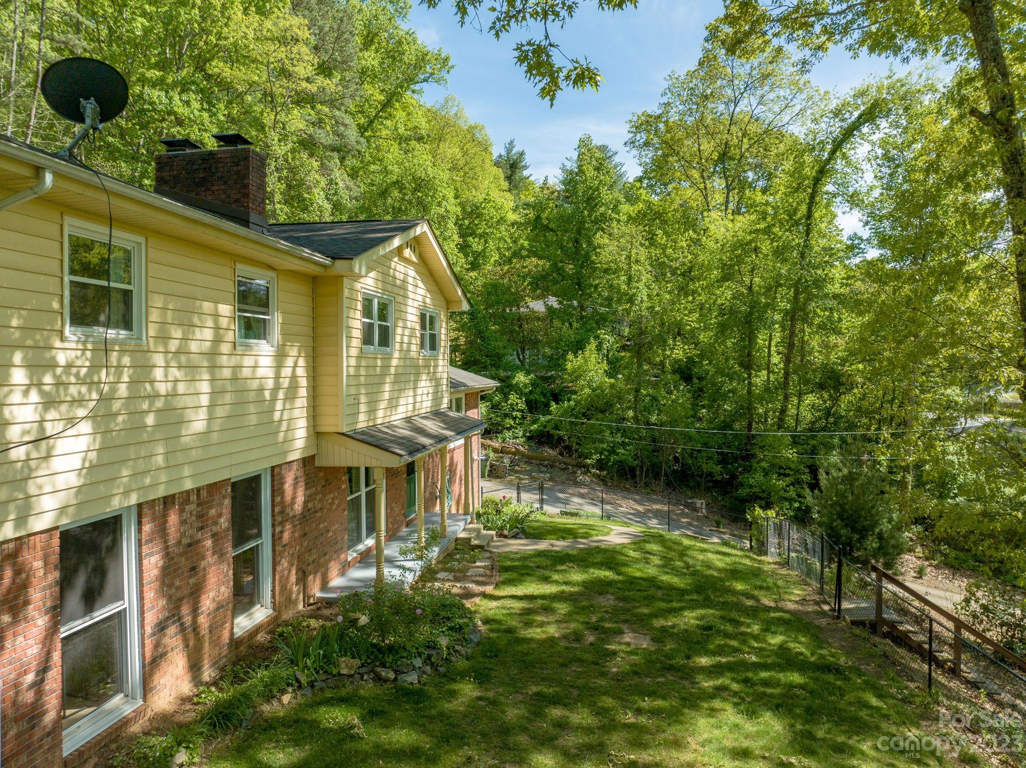13 Rolling View Drive Asheville NC 28805