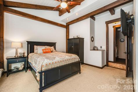 2223 Scarlet Ridge Sylva NC 28779