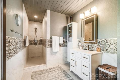 2223 Scarlet Ridge Sylva NC 28779