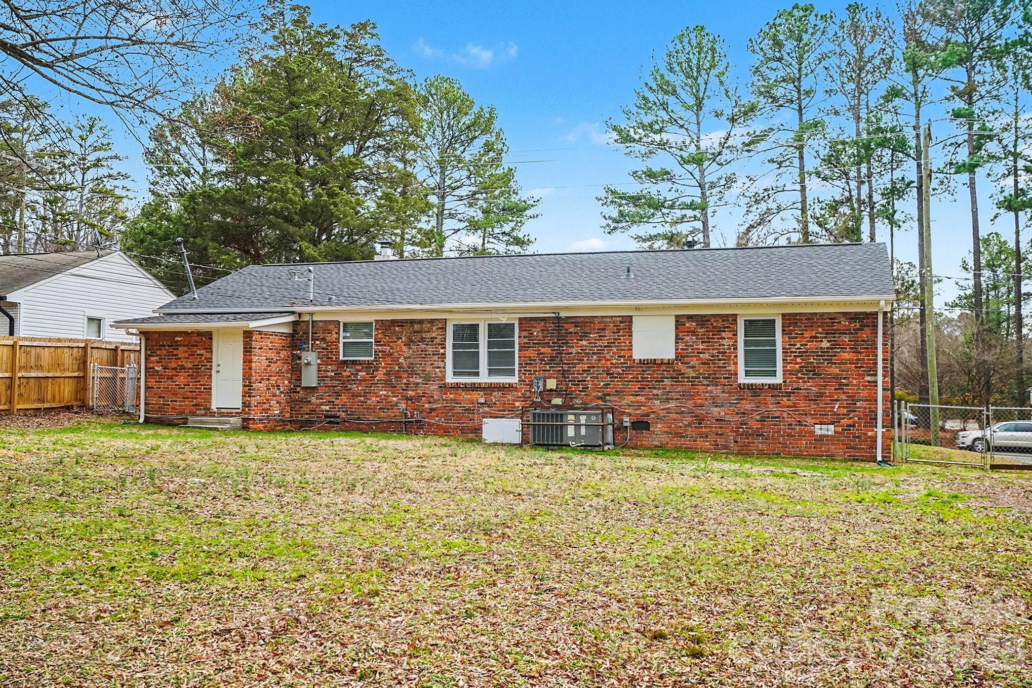 3431 Shamrock Drive Charlotte NC 28215
