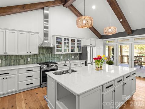 127 Rockbridge Road Mills River NC 28759