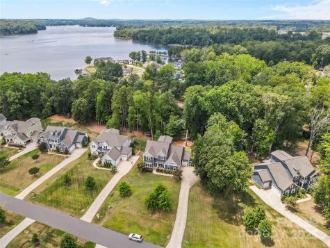 173 S South Shore Drive Belmont NC 28012